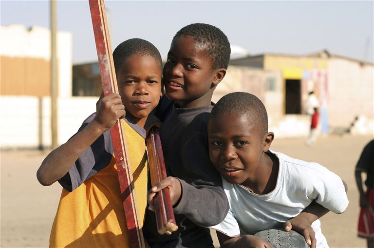 Namibia mit Kinderaugen ©Krilt/istock